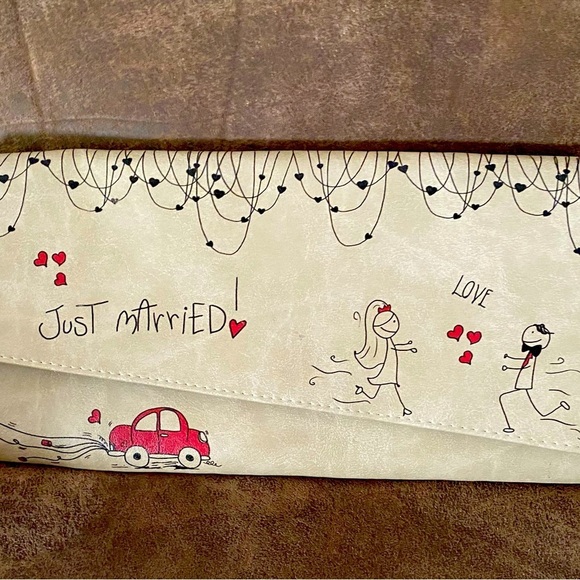 Just Married Clutch Purse with chain shoulder strap. - Picture 1 of 4